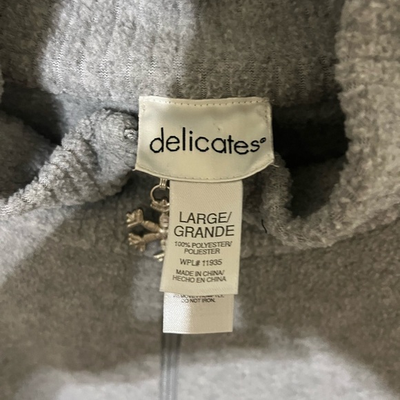 Delicates Women’s Zip Up Comfy Gray Nightgown plush and soft, size L - Picture 4 of 4